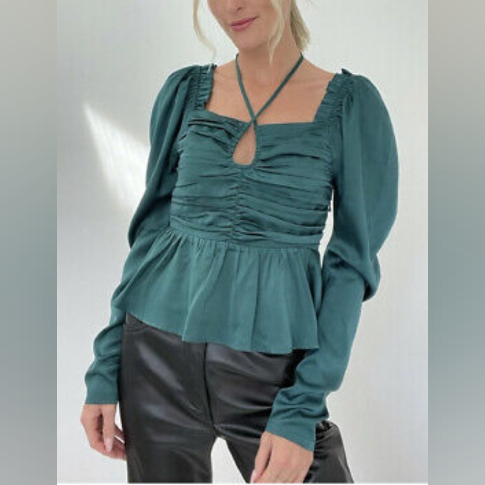 SIX/FIFTY CLOTHING Ruby Square  Neck Tie In Back Long Sleeve Blouse in Emerald